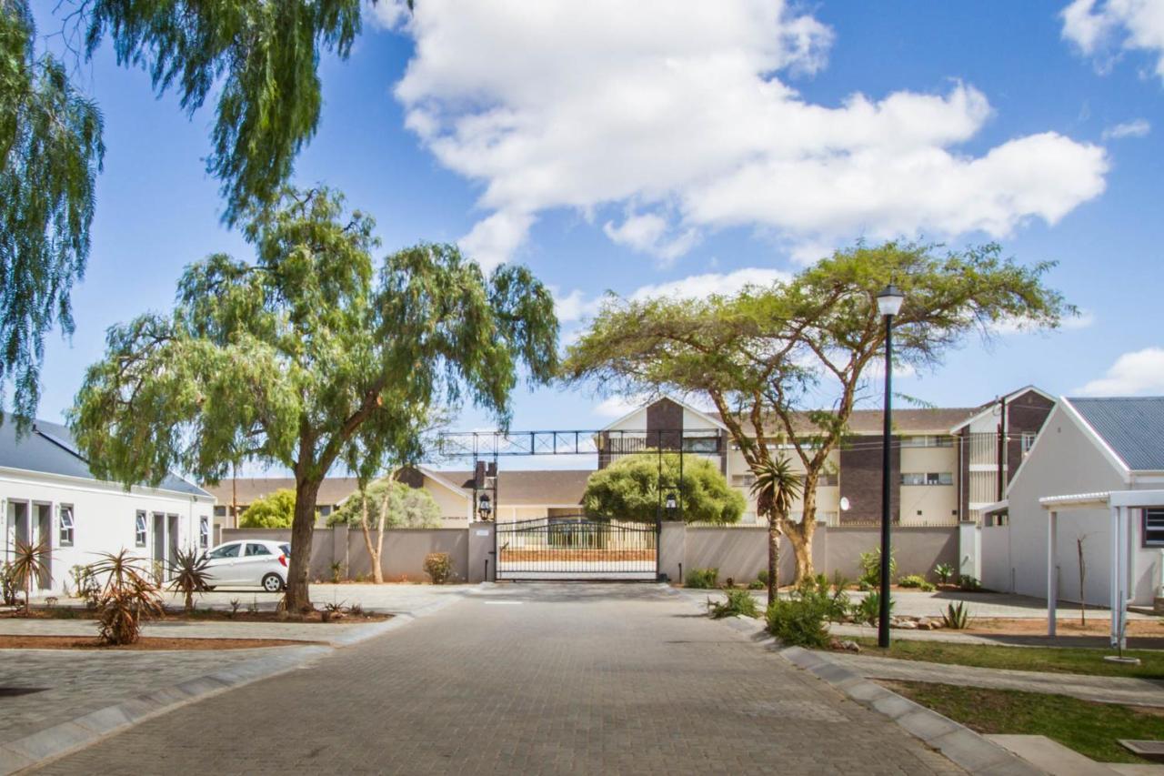 El Dorado 65 Luxury Self Catering Villa Oudtshoorn Buitenkant foto